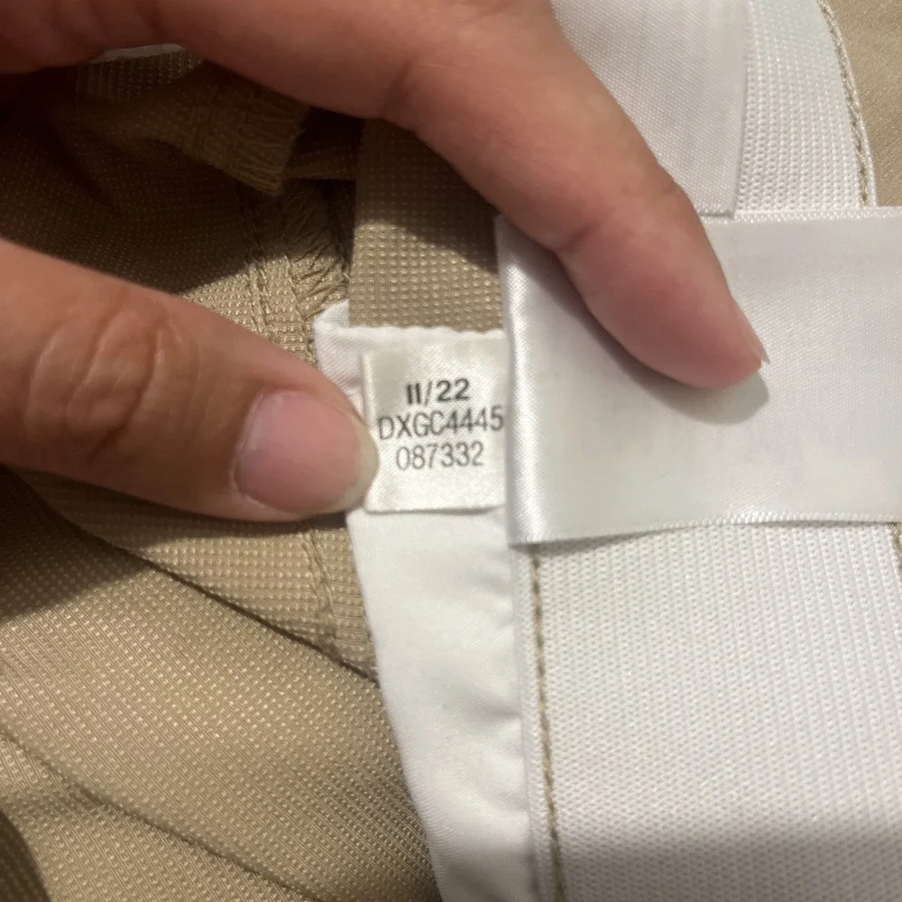 reebok favorite golf shorts men's 46 beige pleated 8.5